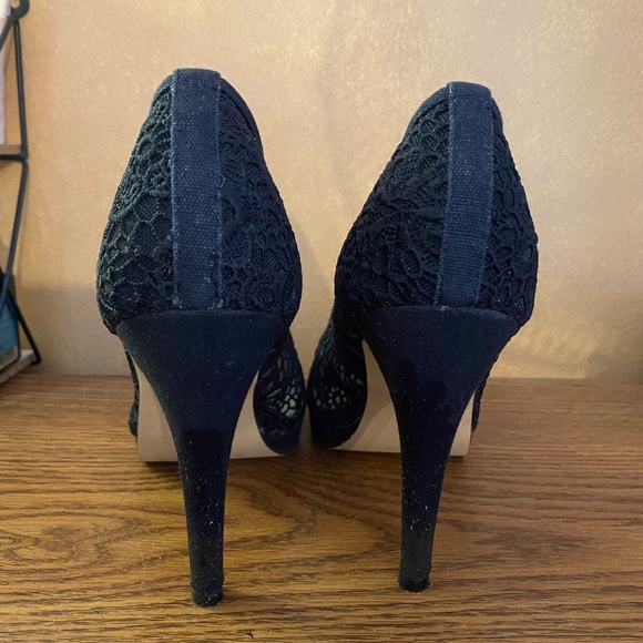 High Heels Size 9 - Call it Spring - Picture 3 of 5